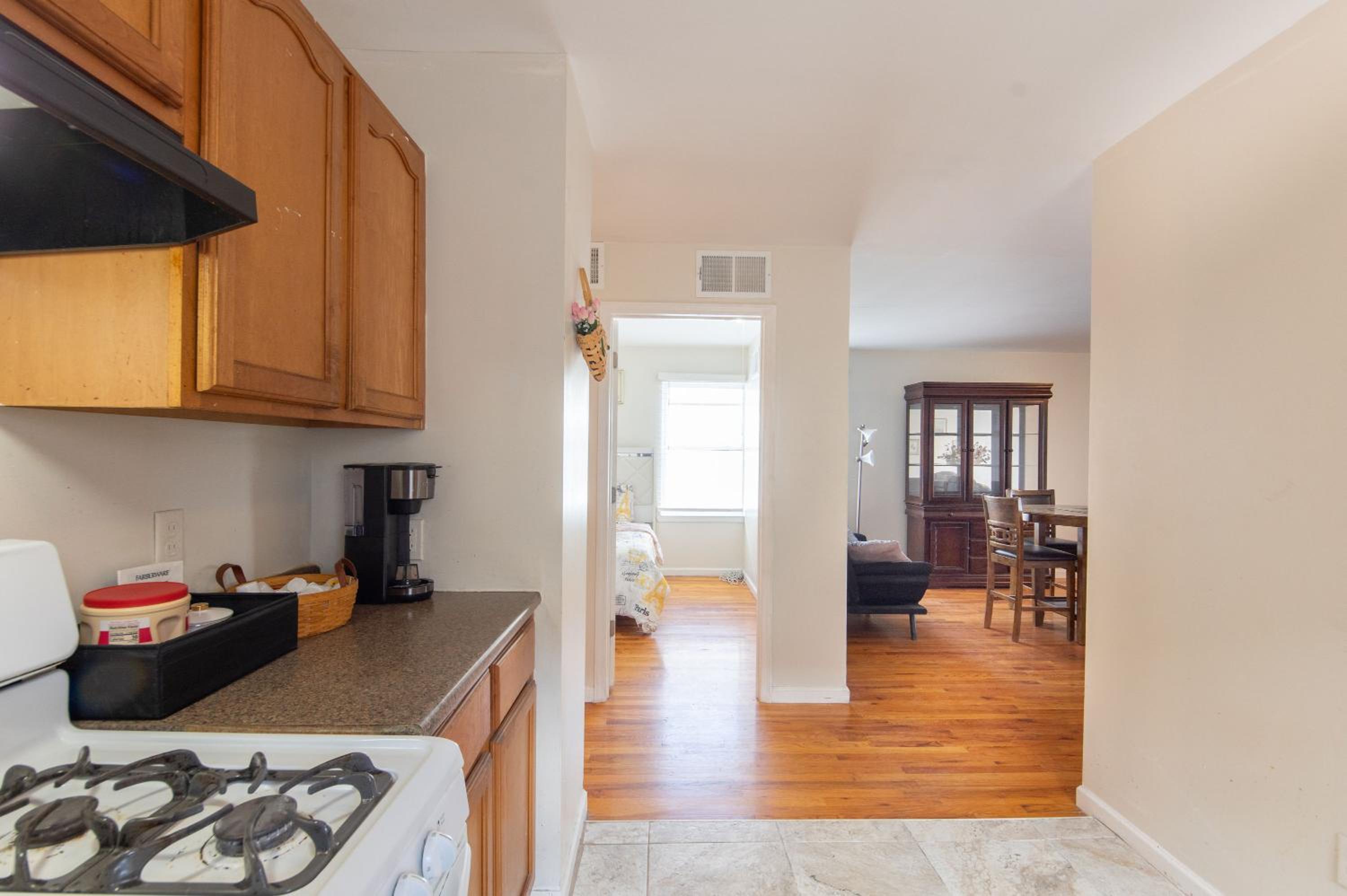 4 Bedroom-Airport Convient