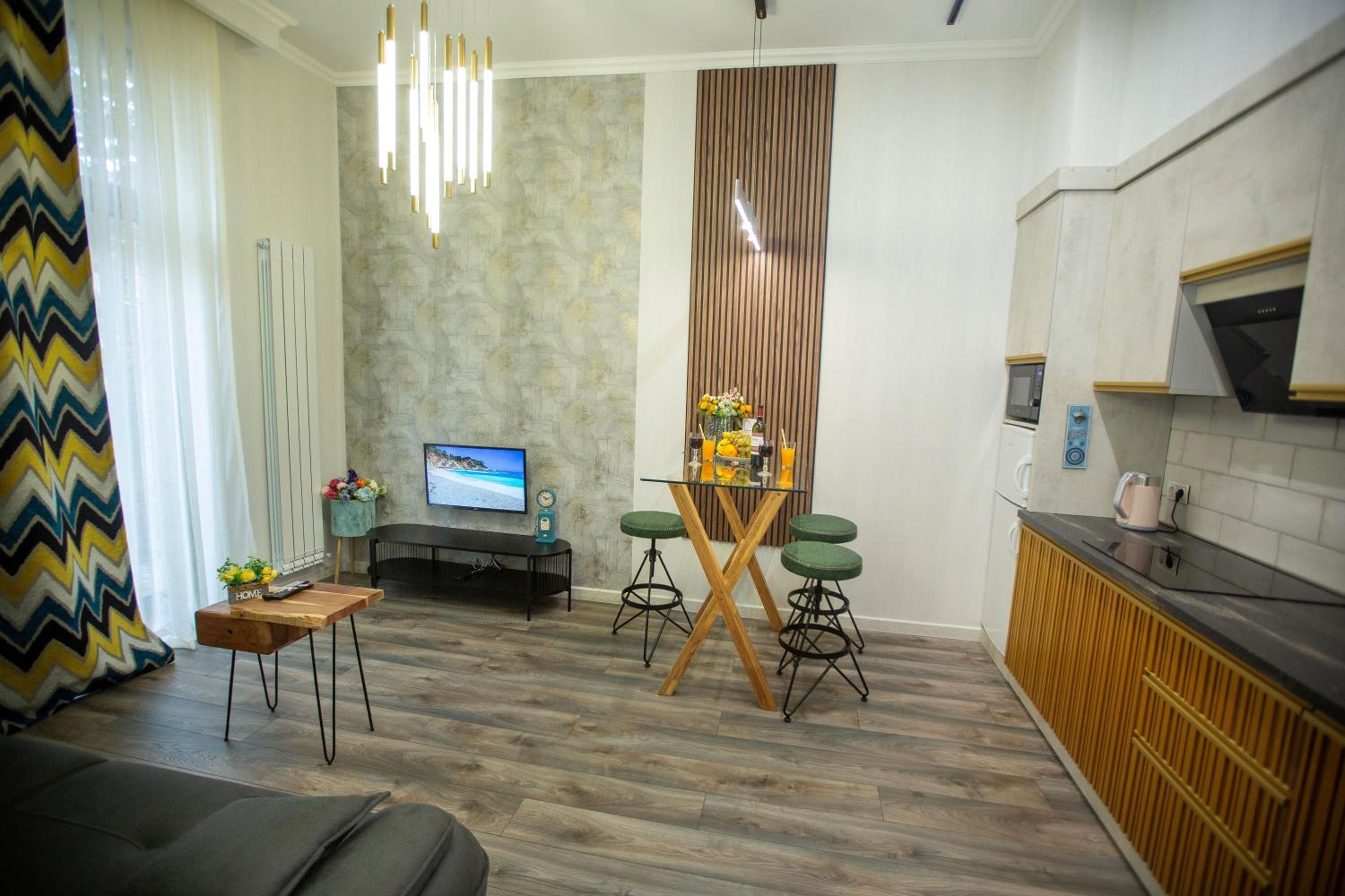 Lilu's apartment in center
