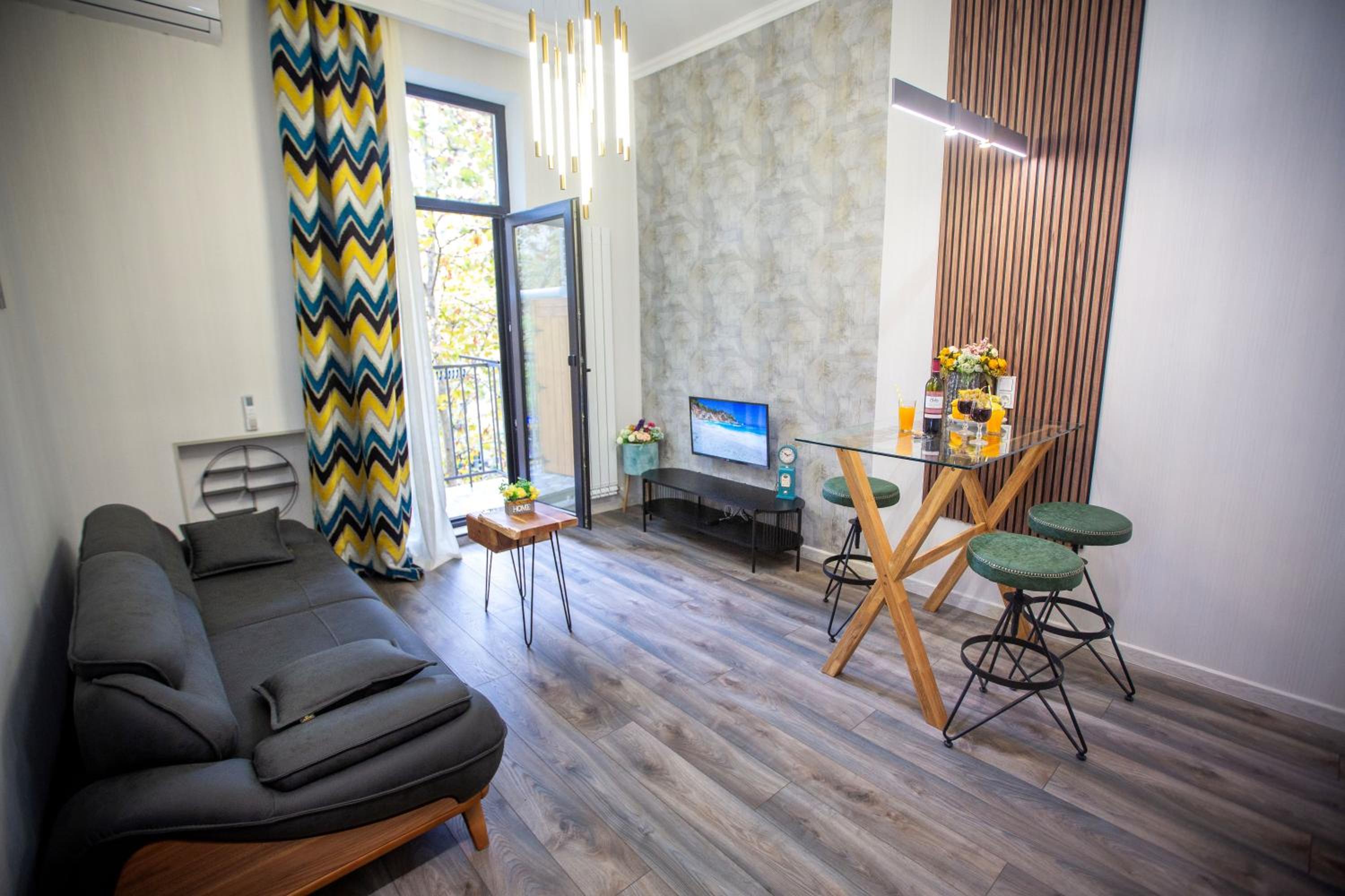 Lilu's apartment in center