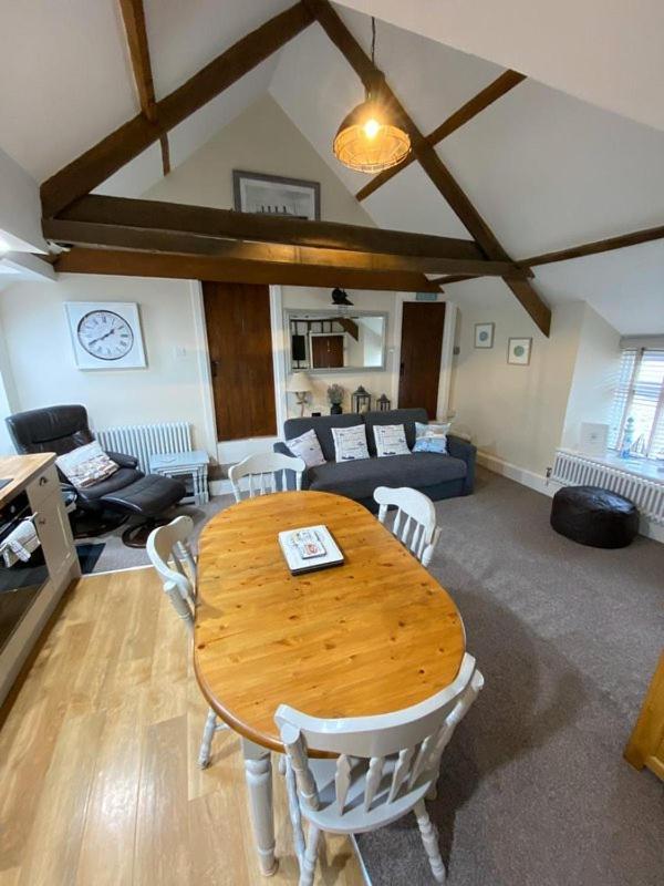 Looe Vacations - Guillemot Holiday Flat - Property Image 12