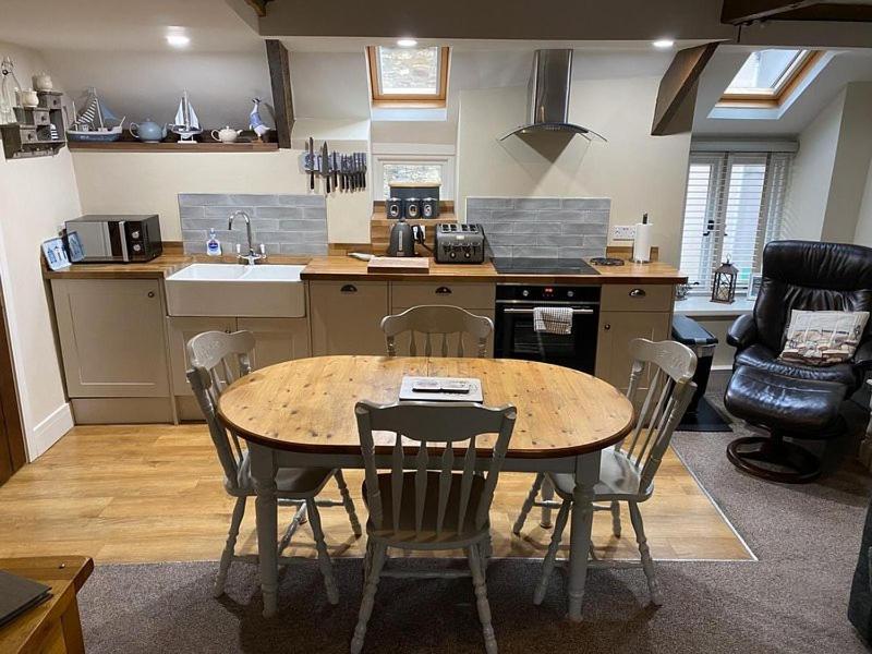 Looe Vacations - Guillemot Holiday Flat - Property Image 11