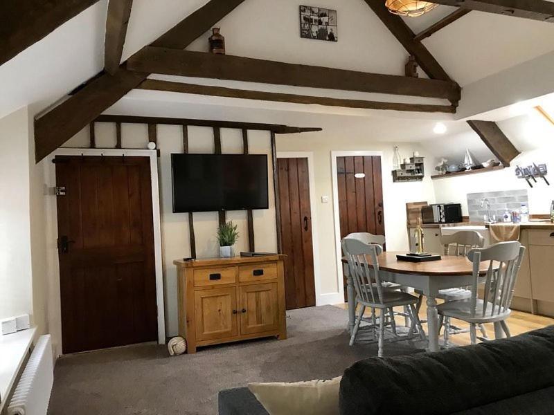 Looe Vacations - Guillemot Holiday Flat - Property Image 3