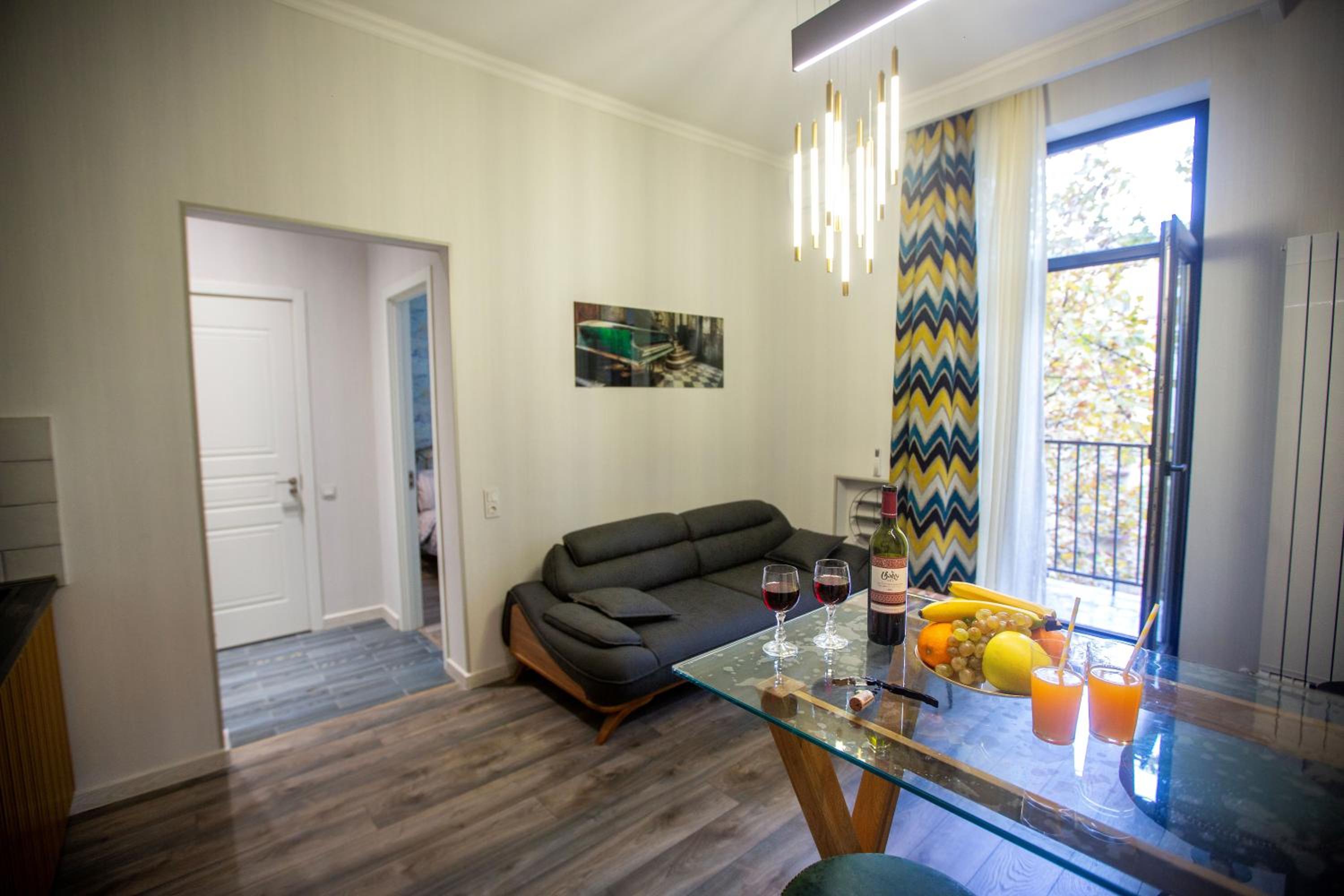 Lilu's apartment in center
