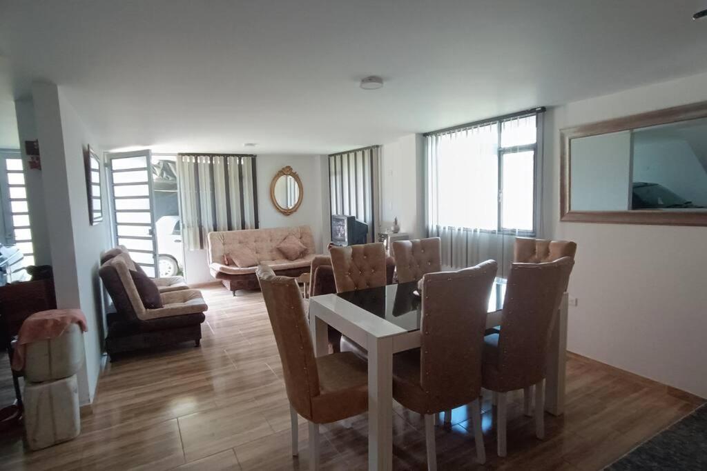 Amplia y Moderna Casa con un aire Campestre