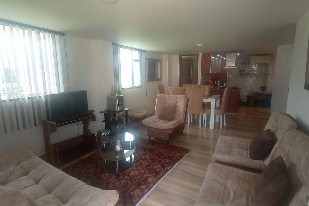 Amplia y Moderna Casa con un aire Campestre