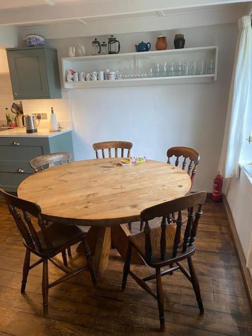 Foss Cottage coastal property with wonderful sea view view 4