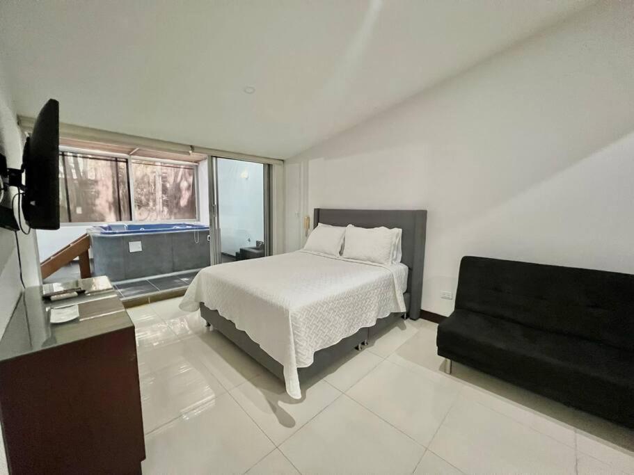 Private Jacuzzi 3 Bedroom apartment in Provenza cartagena