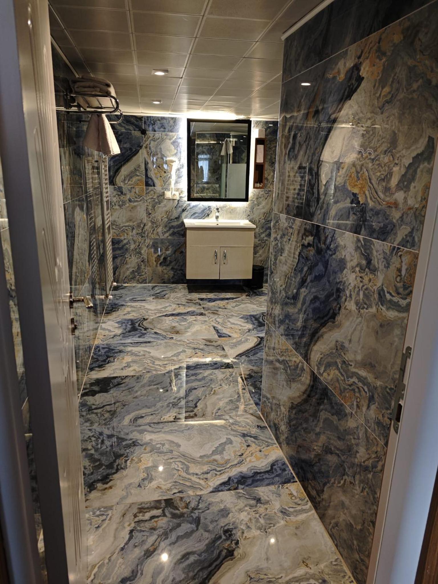 Devman Otel - Image 103