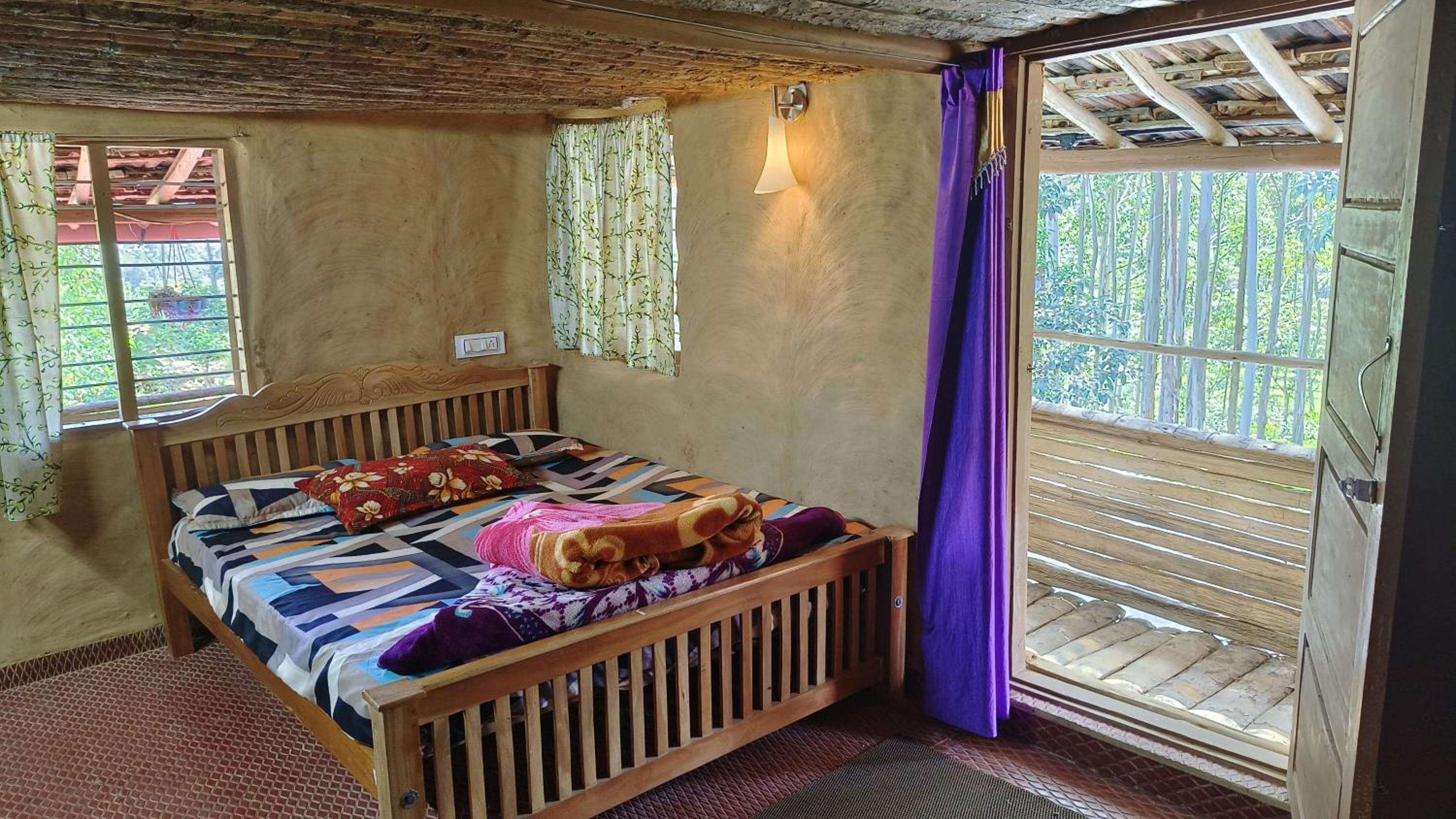 Edenwood Retreats Mudhouse view 4