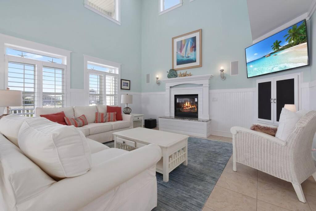 Charming Canal Home with Private Heated Pool and Boat Lift