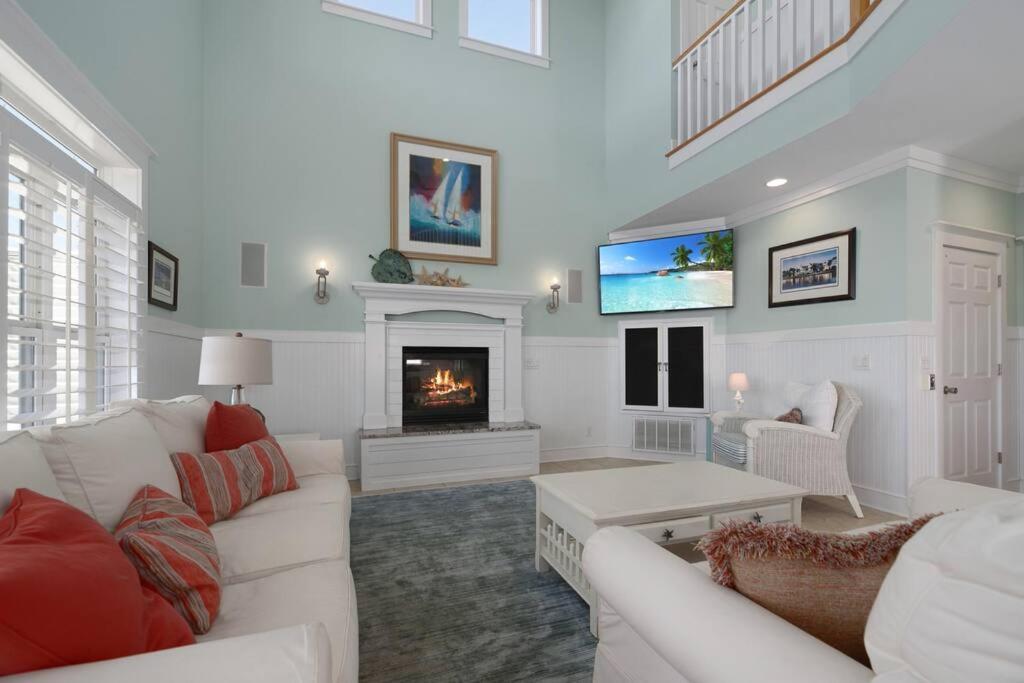 Charming Canal Home with Private Heated Pool and Boat Lift