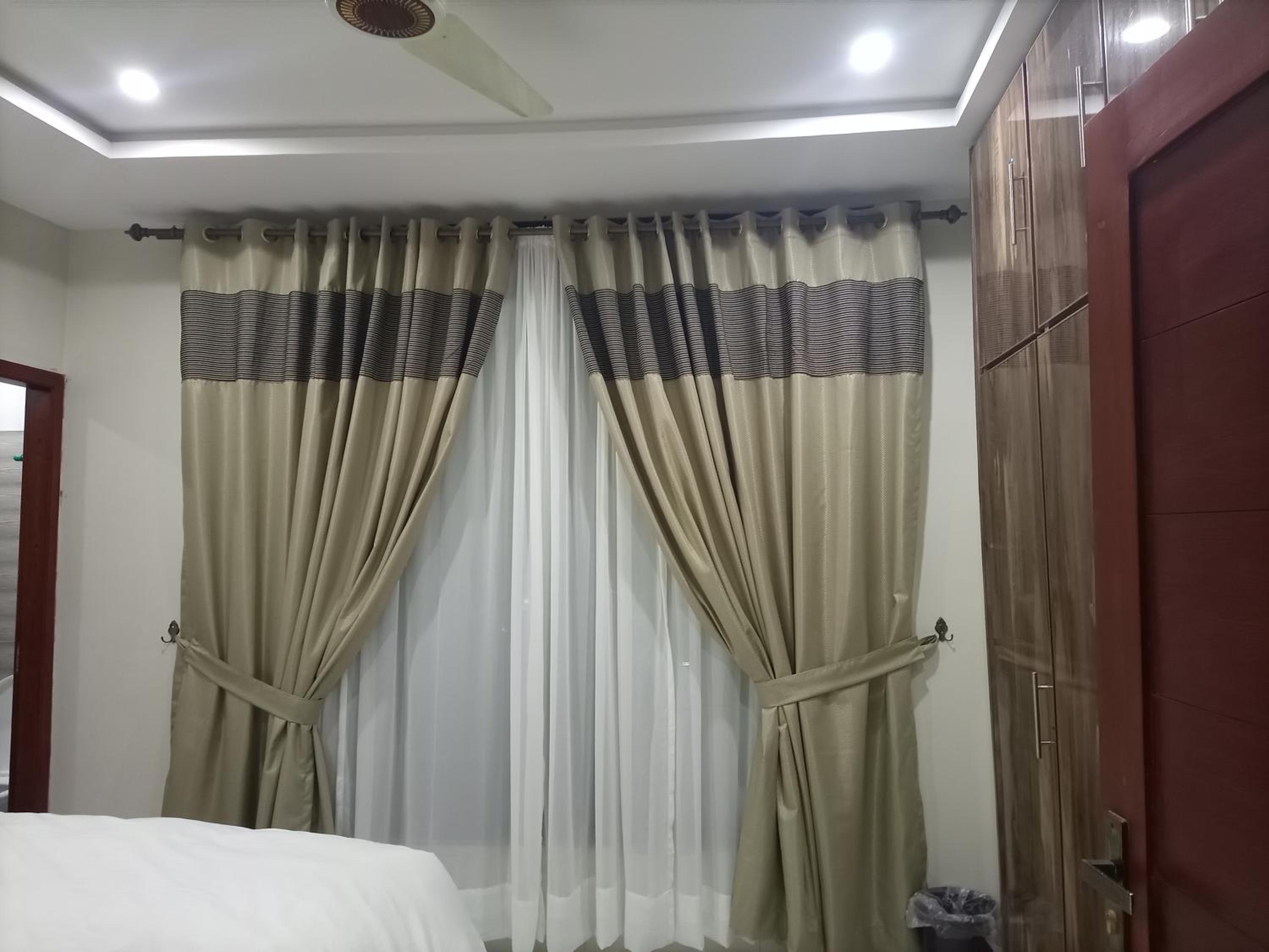IZee view appartment Bahria Town