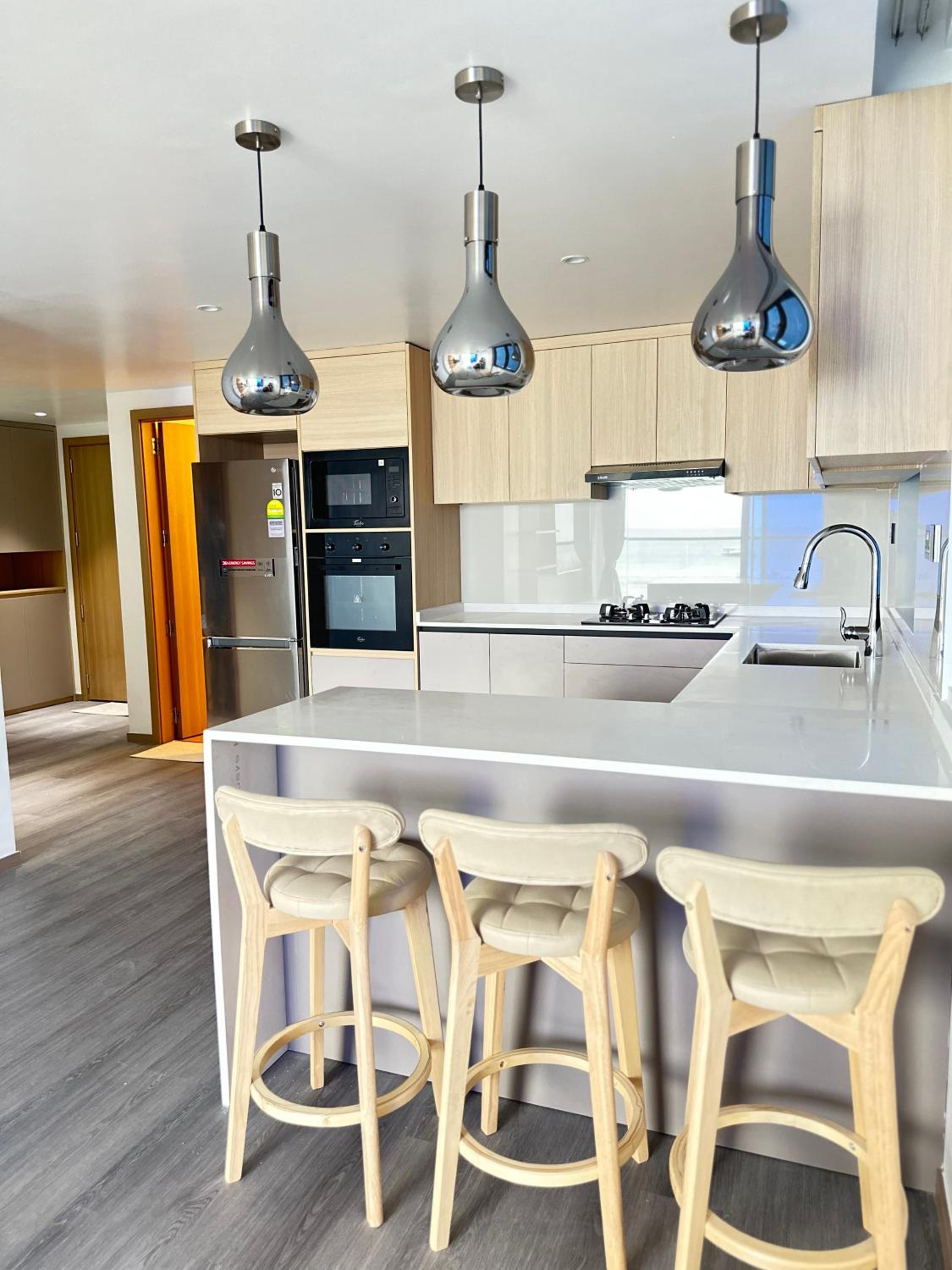 Lazzlla Beachfront Oceanfront Apartments photo 2