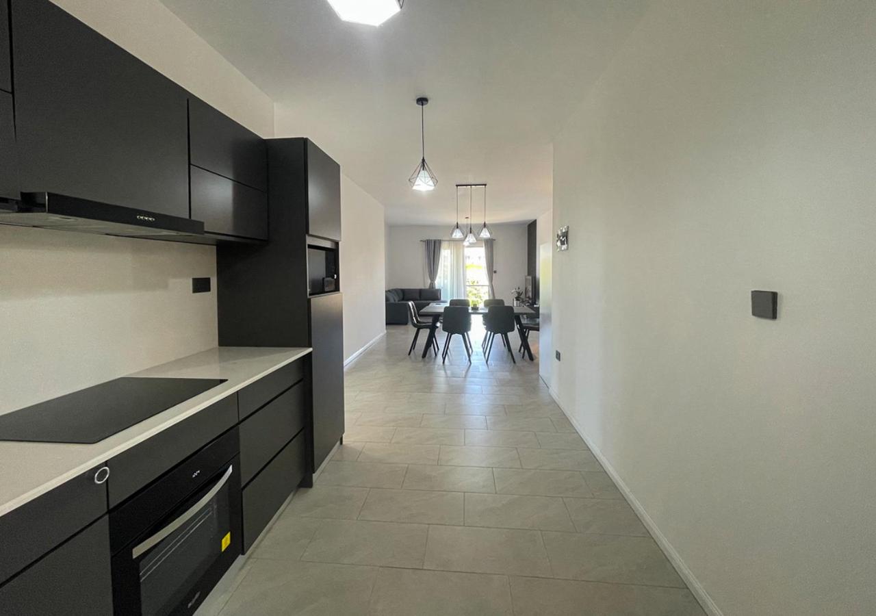 Apartment for rent in Flic en Flac view 5
