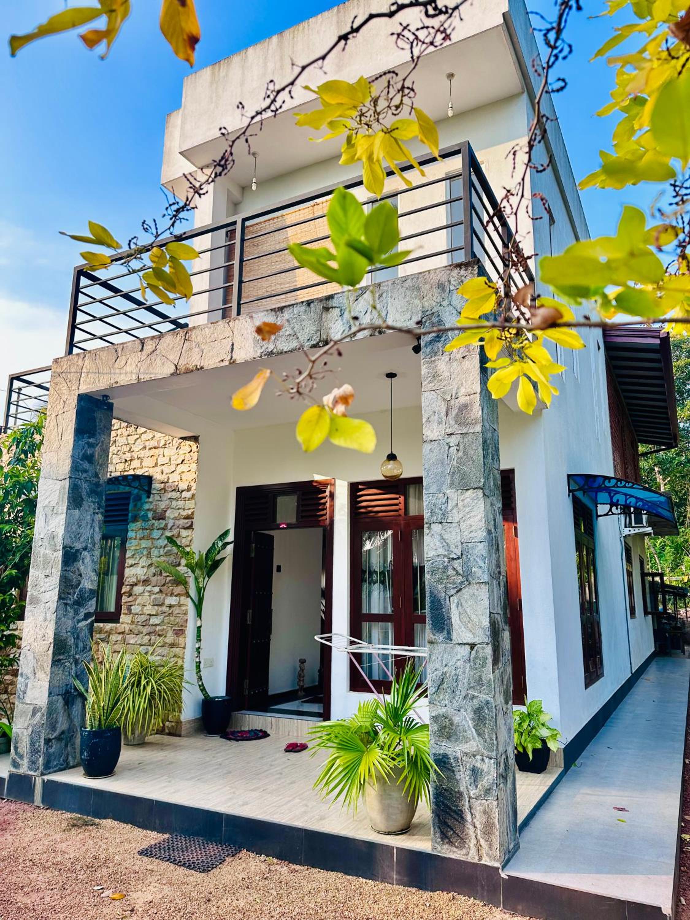 Surfside Paddy Villa