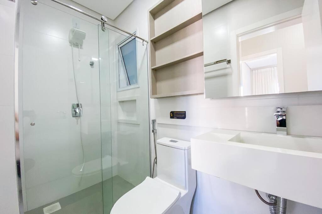 Apartamento poucos metros da praia de Palmas - 0112