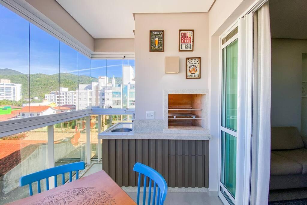 Apartamento poucos metros da praia de Palmas - 0112