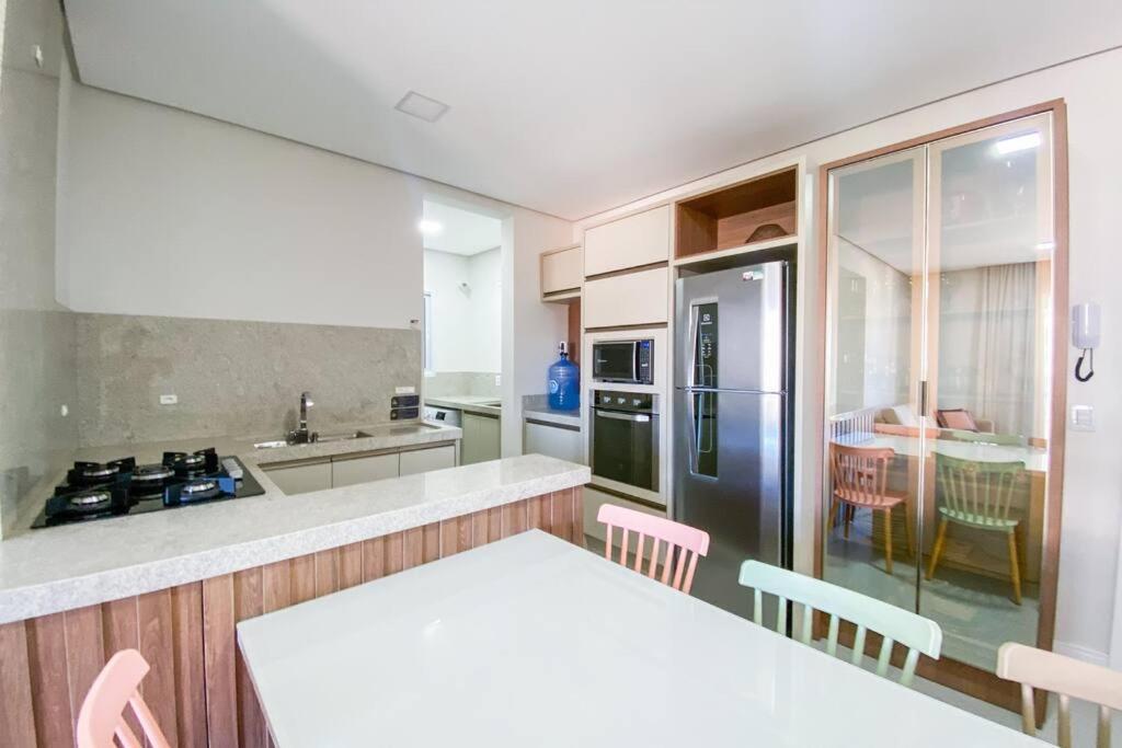 Apartamento poucos metros da praia de Palmas - 0112