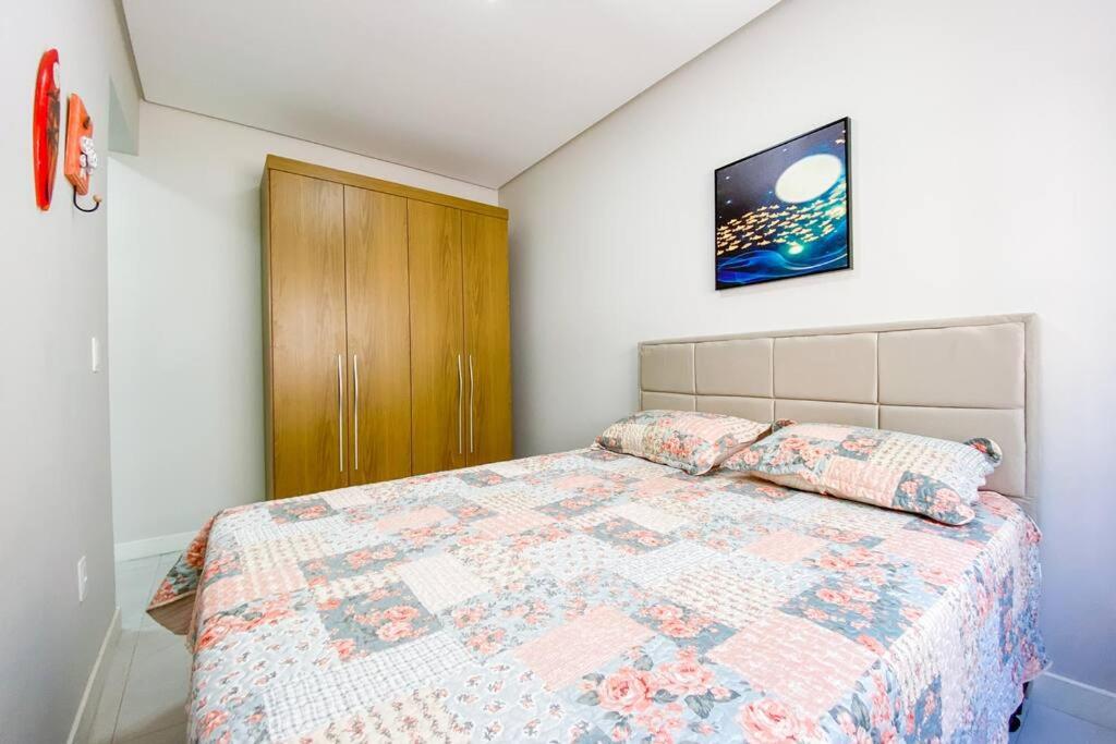 Apartamento para relaxar na Praia de Palmas - 0113