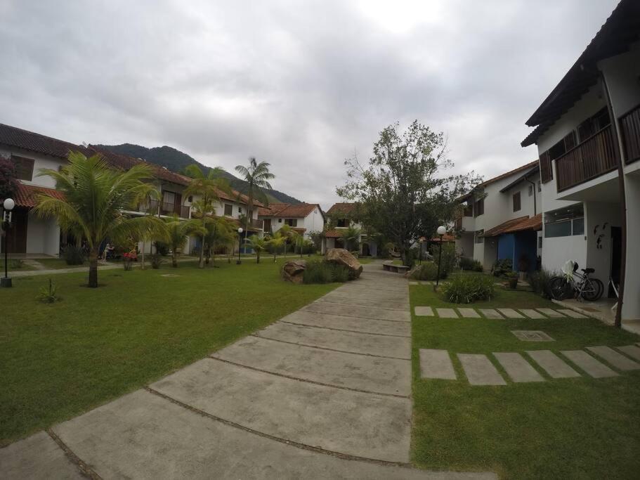 Condomínio maravilhoso e familiar, 03 dorm com 01 suíte