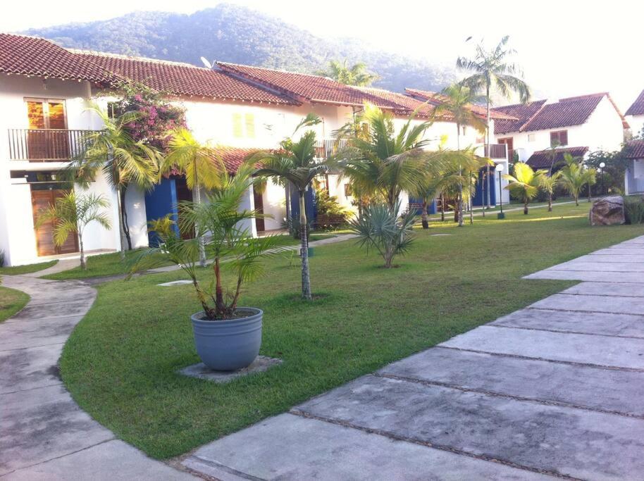 Condomínio maravilhoso e familiar, 03 dorm com 01 suíte