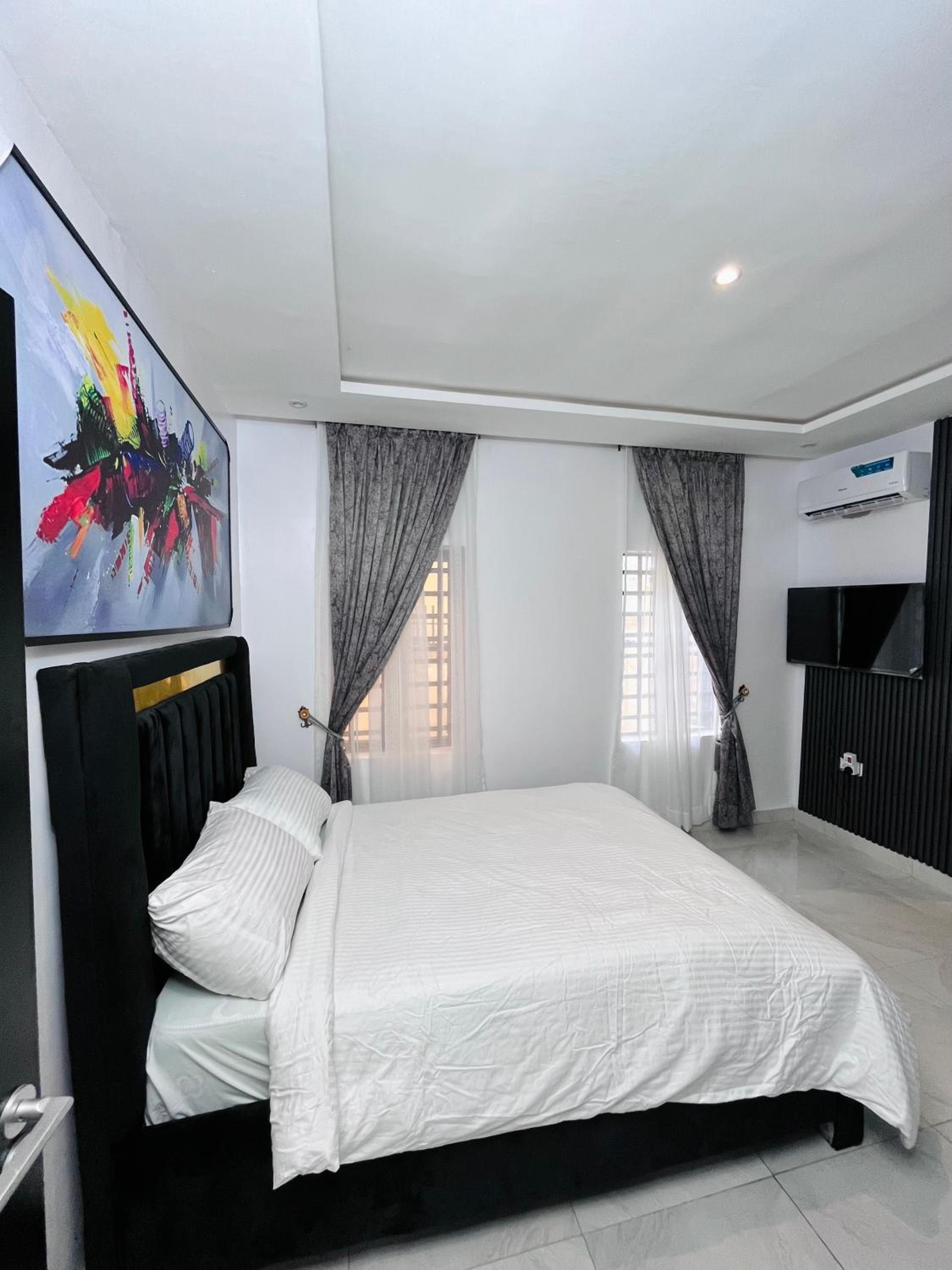 Graceville-Grandeur Apartments