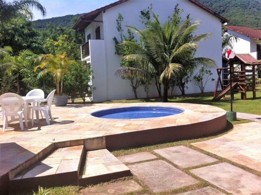 Condomínio maravilhoso e familiar, 03 dorm com 01 suíte