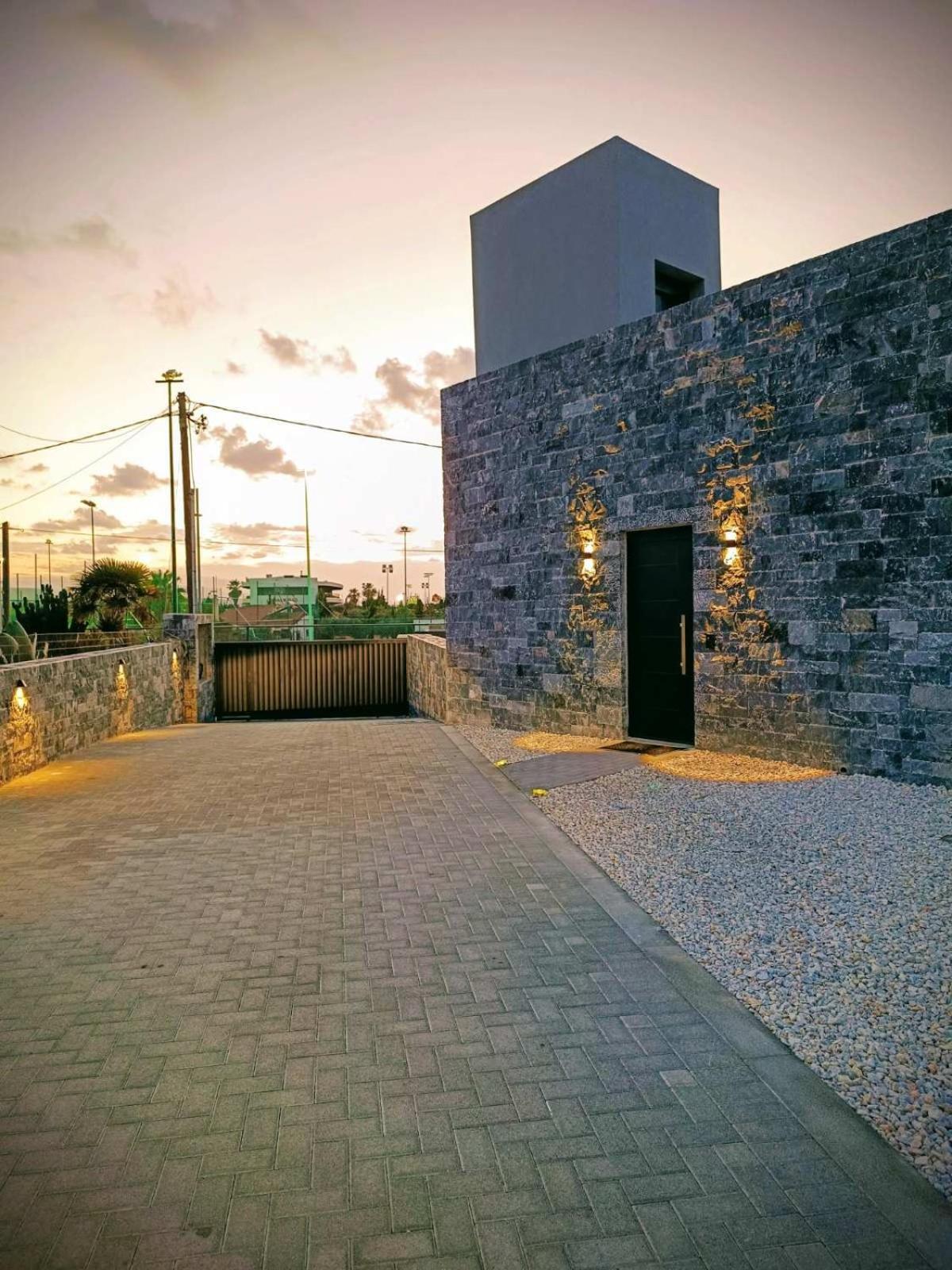 Lithos Luxury Resort