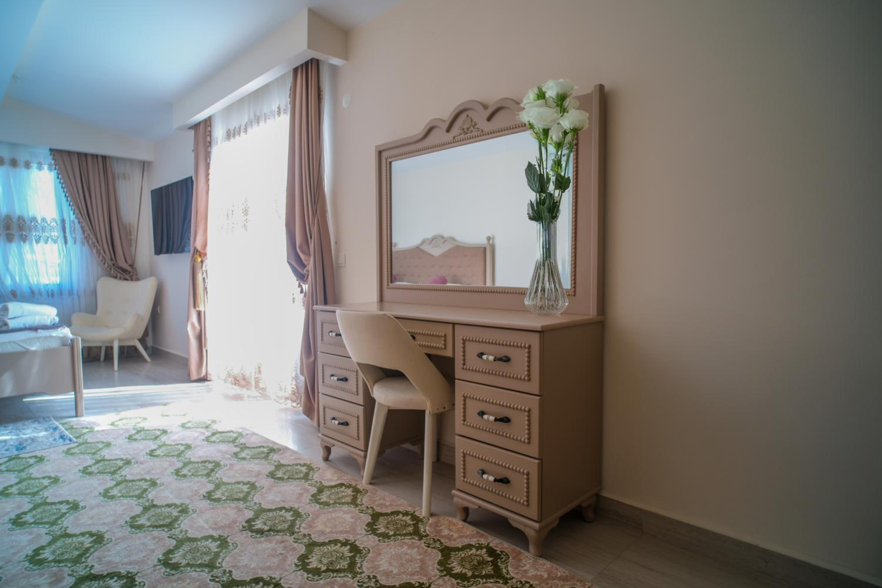 Graf Victor Otel - Image 56