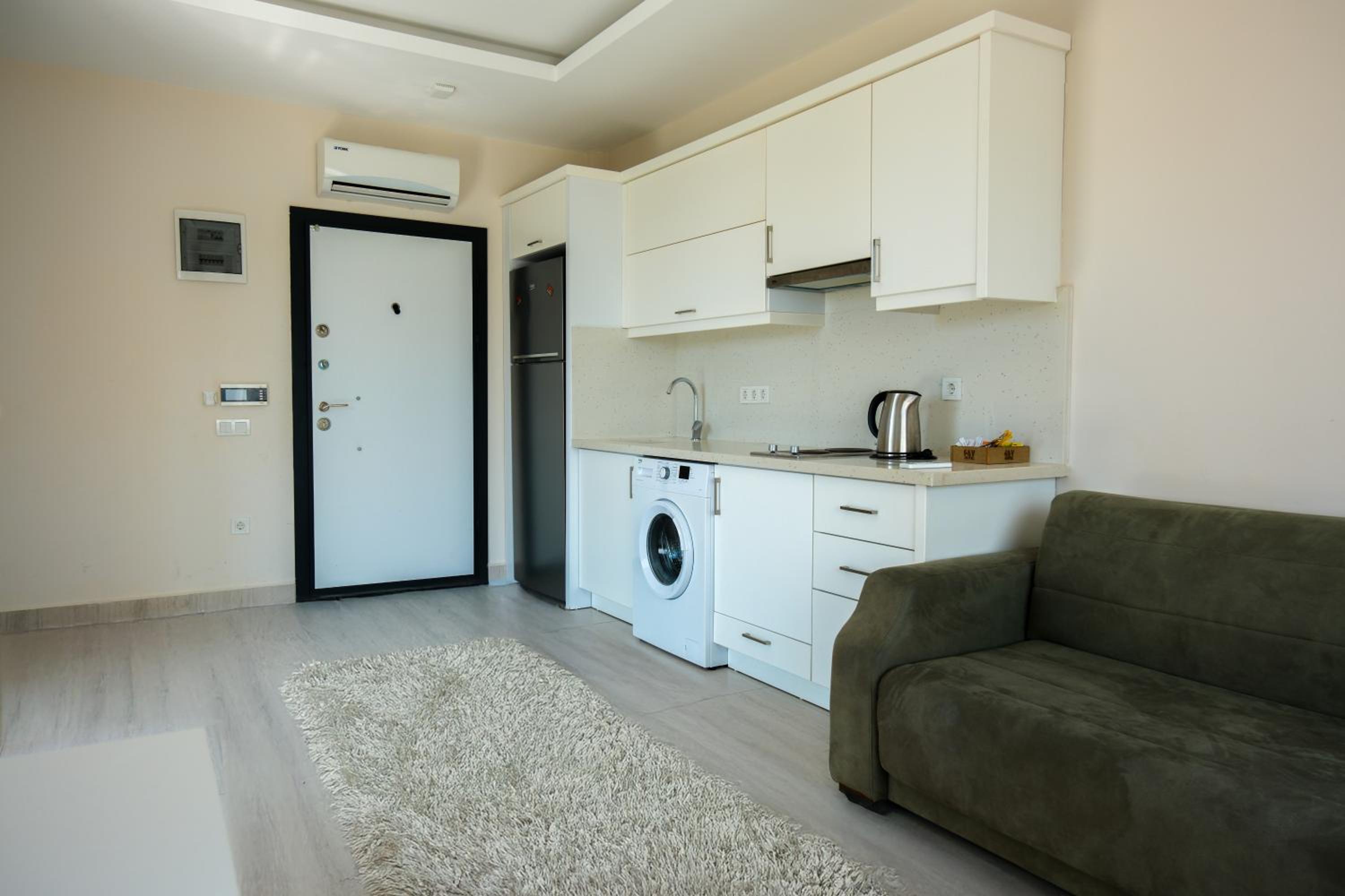 Graf Victor Otel - Image 67