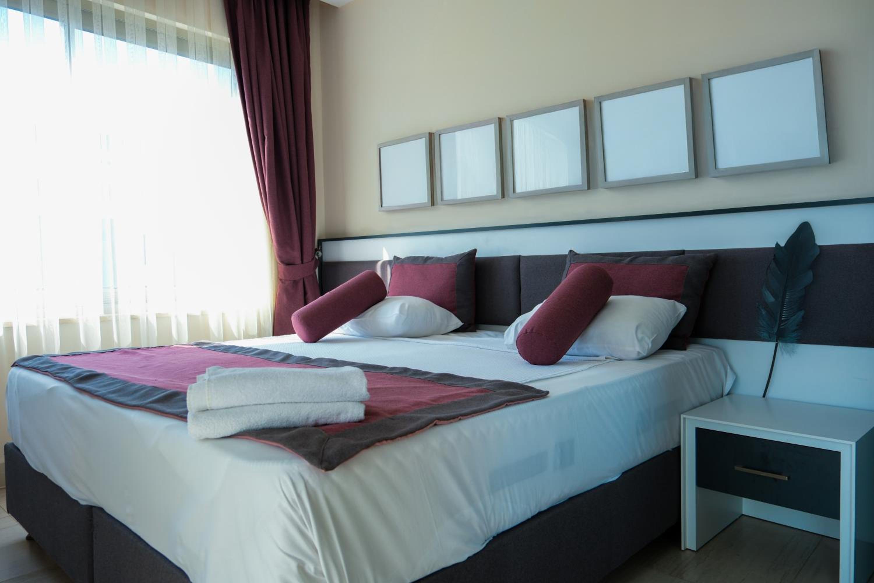 Graf Victor Otel - Image 59