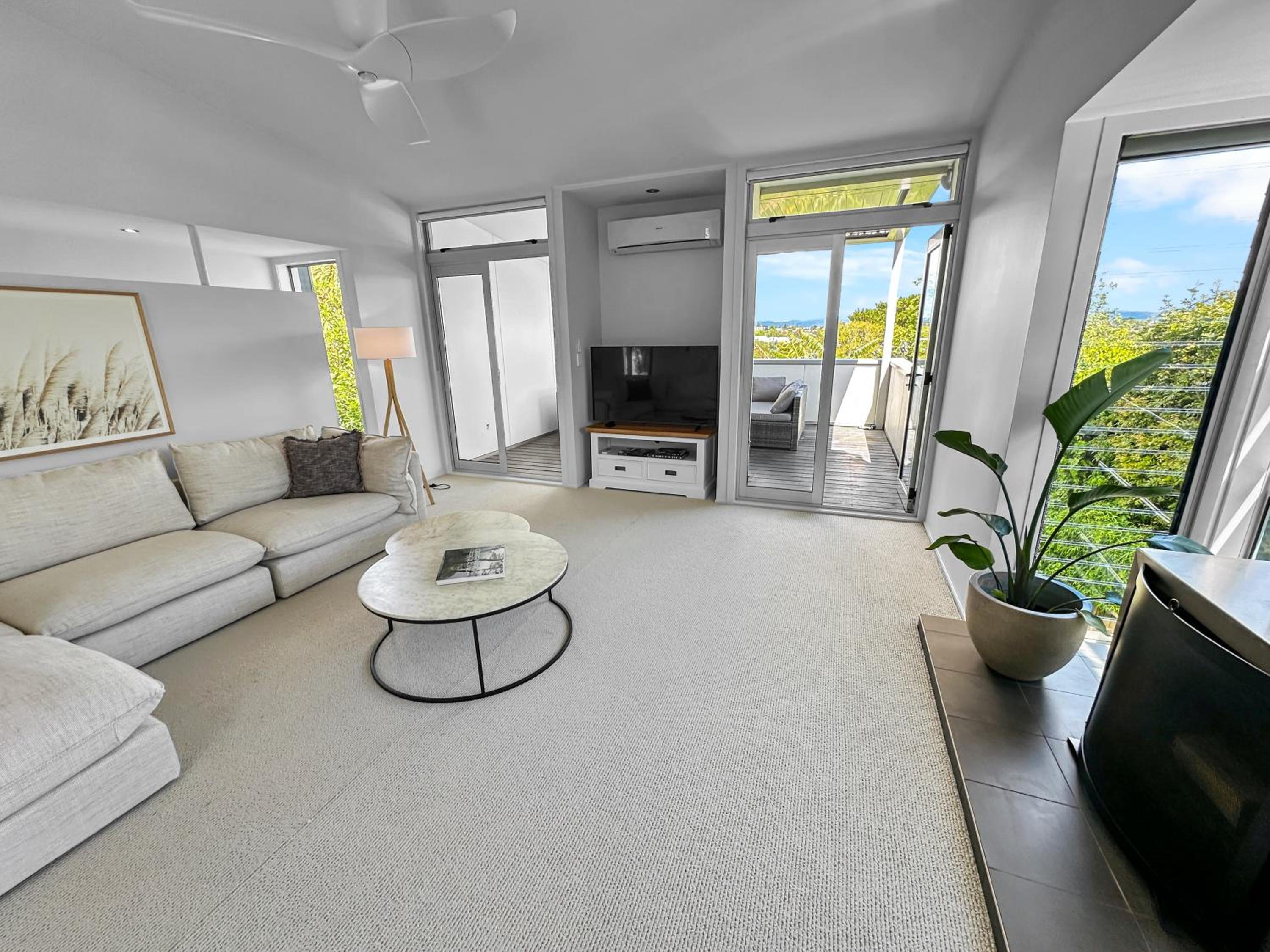 Westmere Wonder l Gorgeous 3 Bed Home inc View view 3