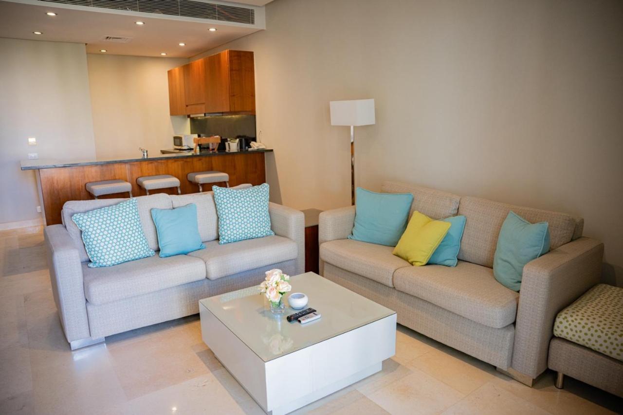 Nayah Stays, Ancient Sands Luxurious Pool Terrace Apartment