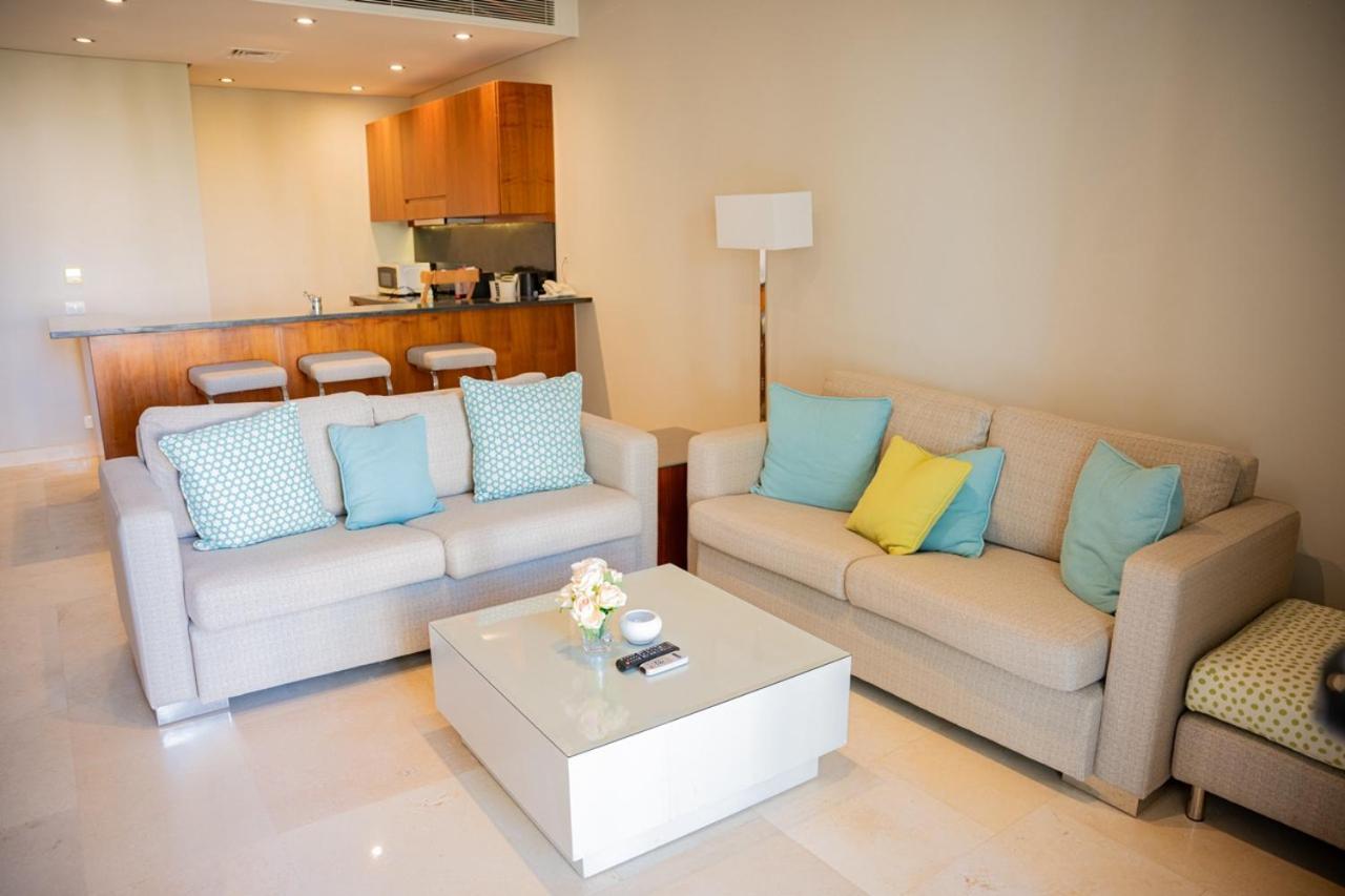 Nayah Stays, Ancient Sands Luxurious Pool Terrace Apartment