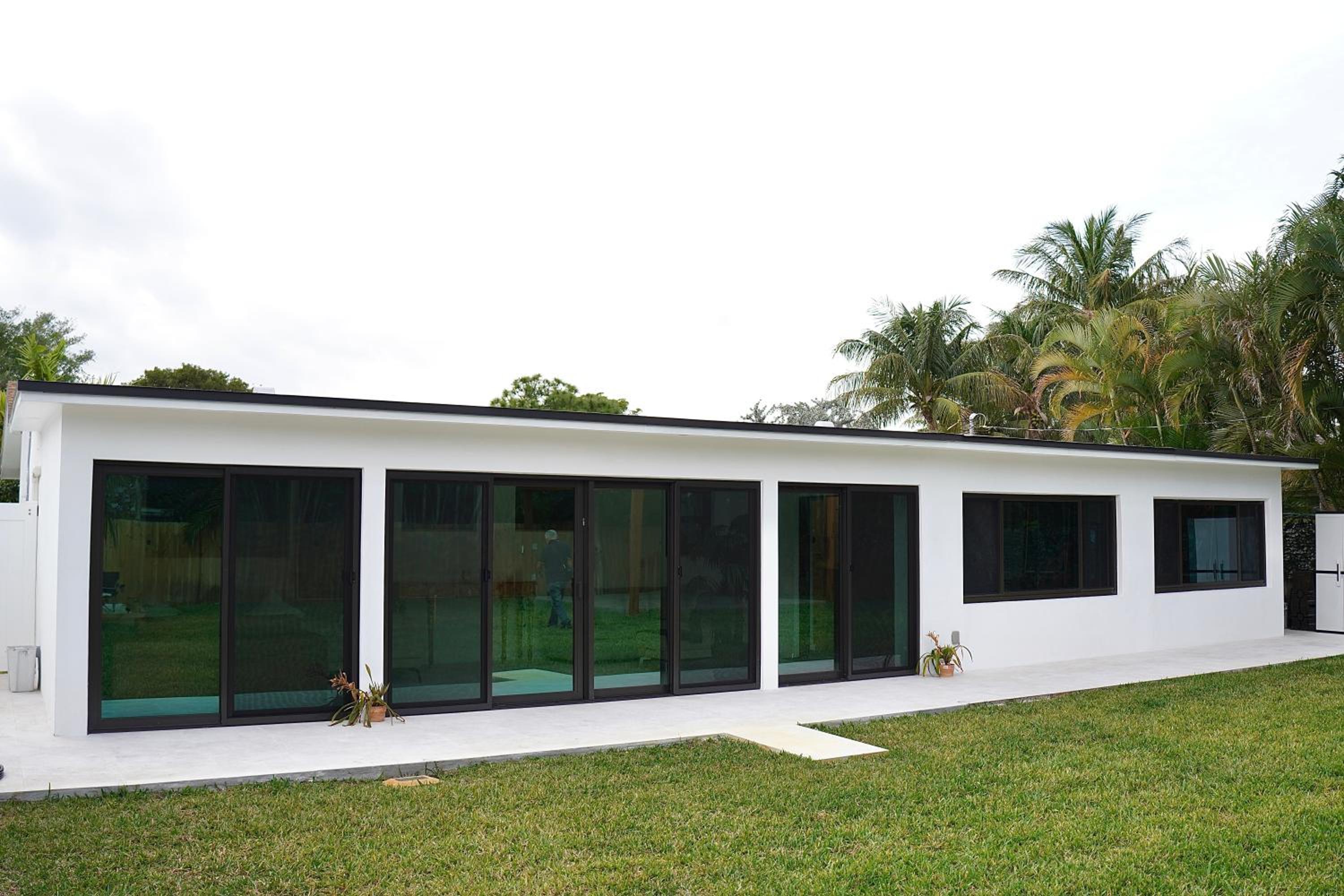 Studio close to airport in Dania Beach, US