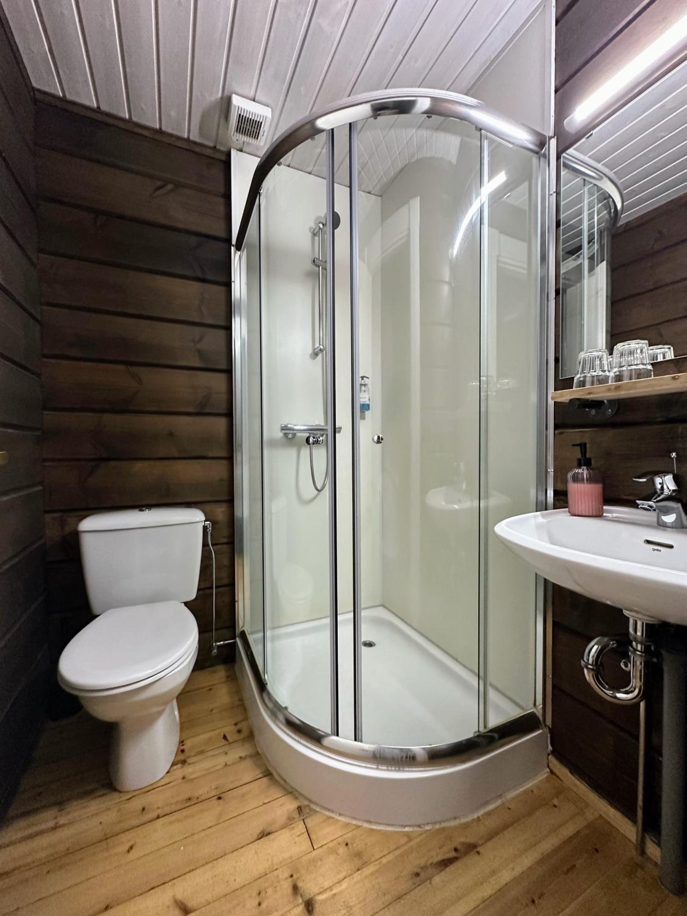 Fjordside Retreat Lodge