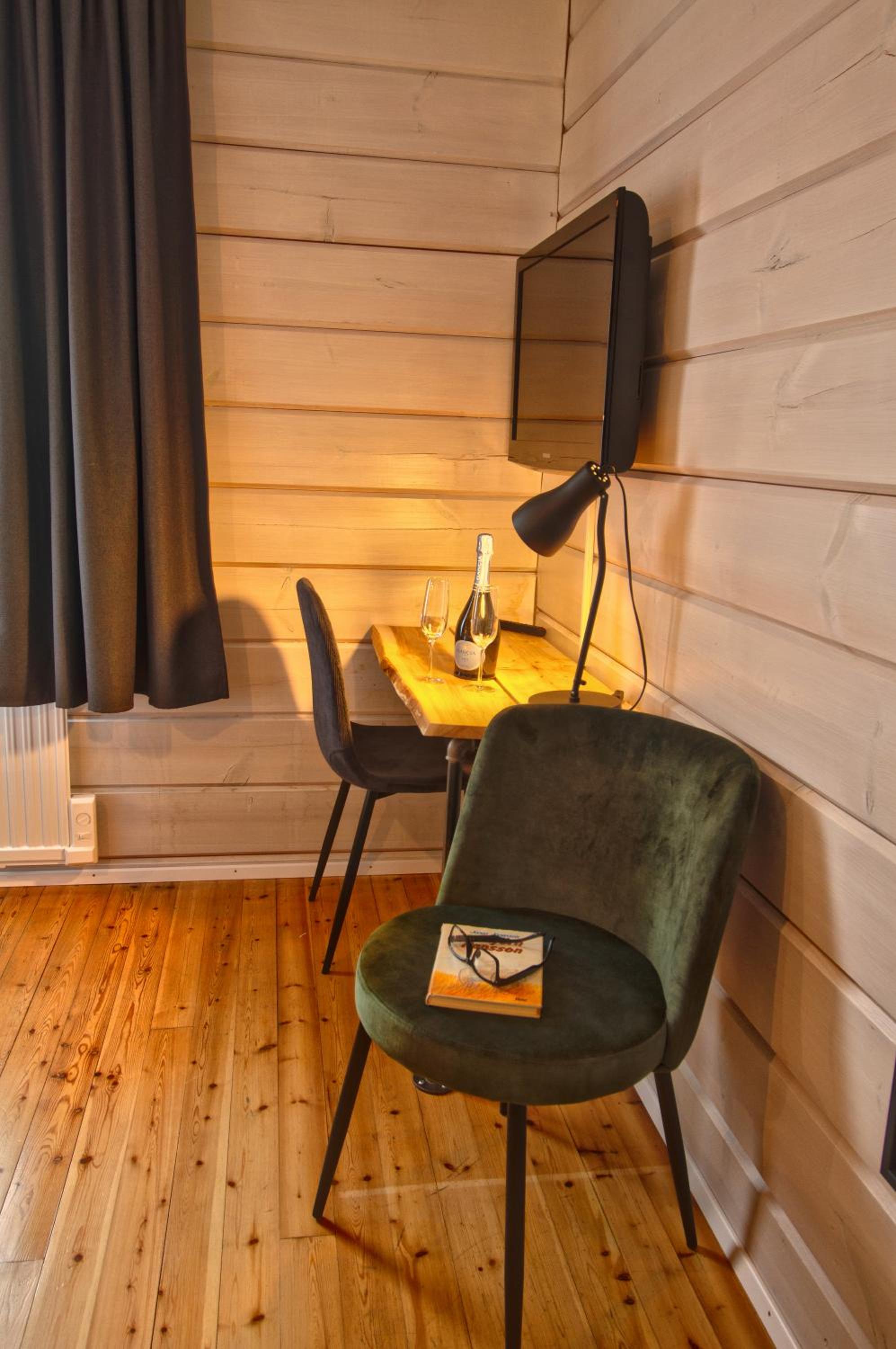 Fjordside Retreat Lodge