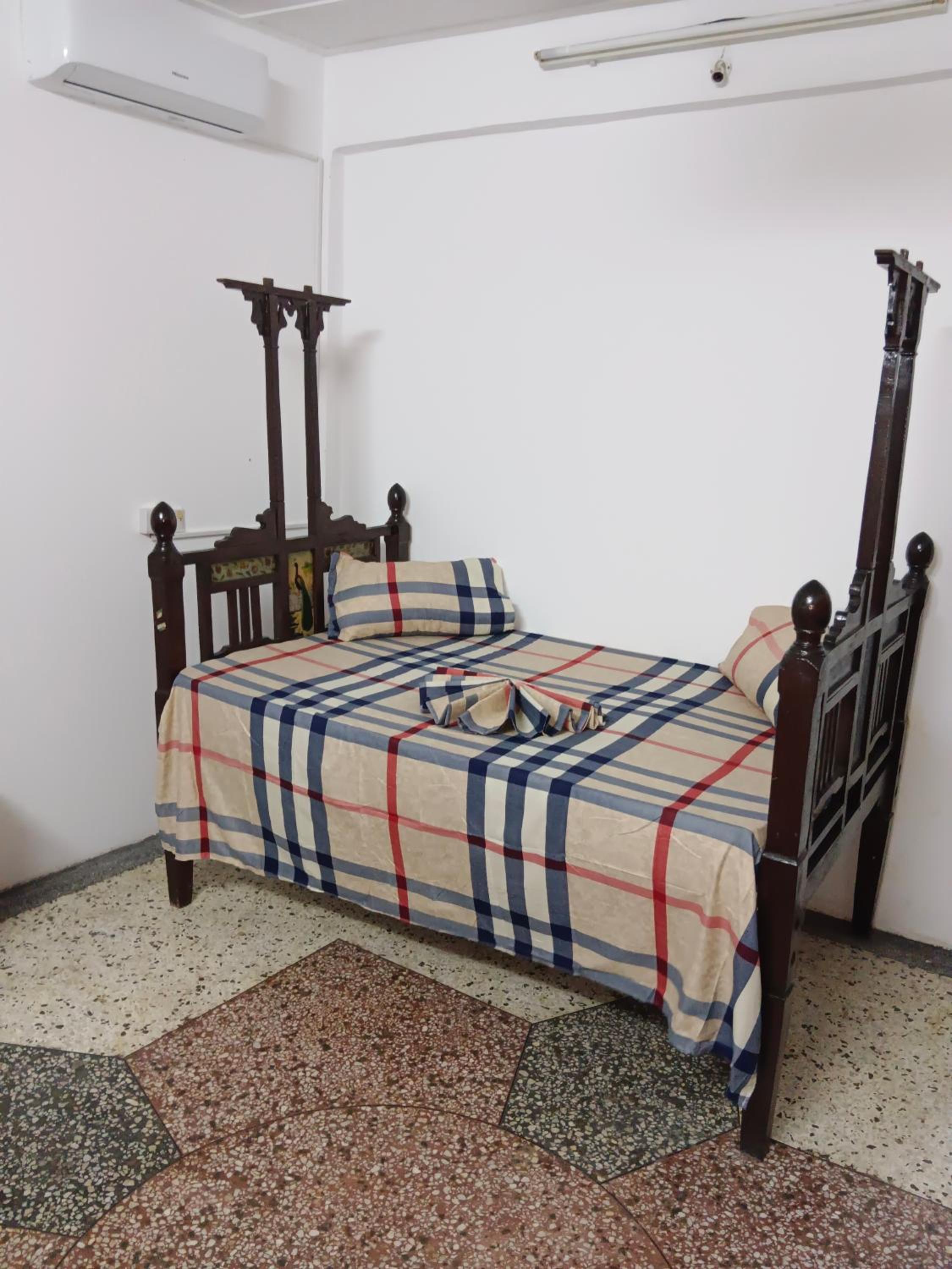Luhasa second floor apartment