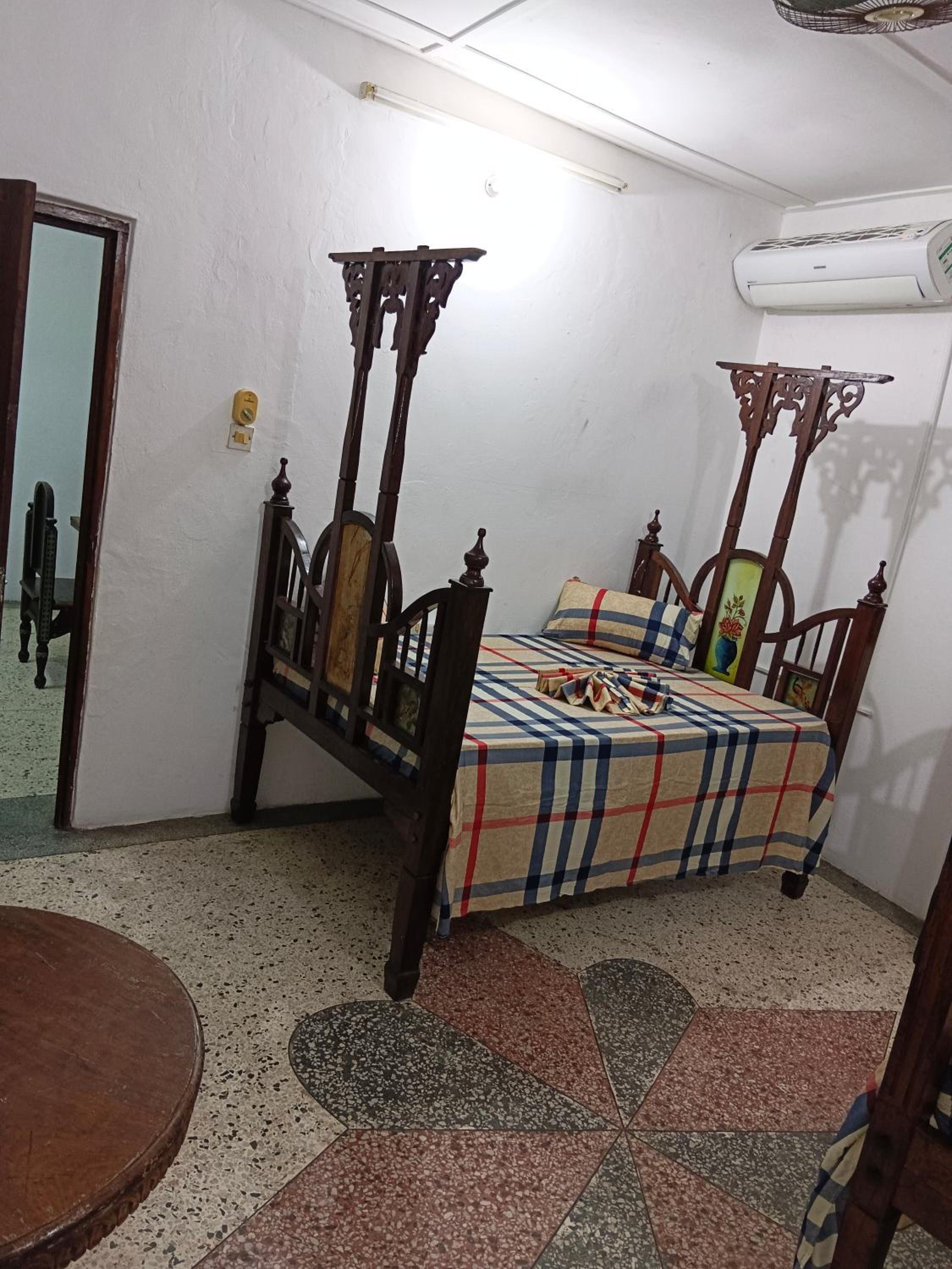 Luhasa second floor apartment