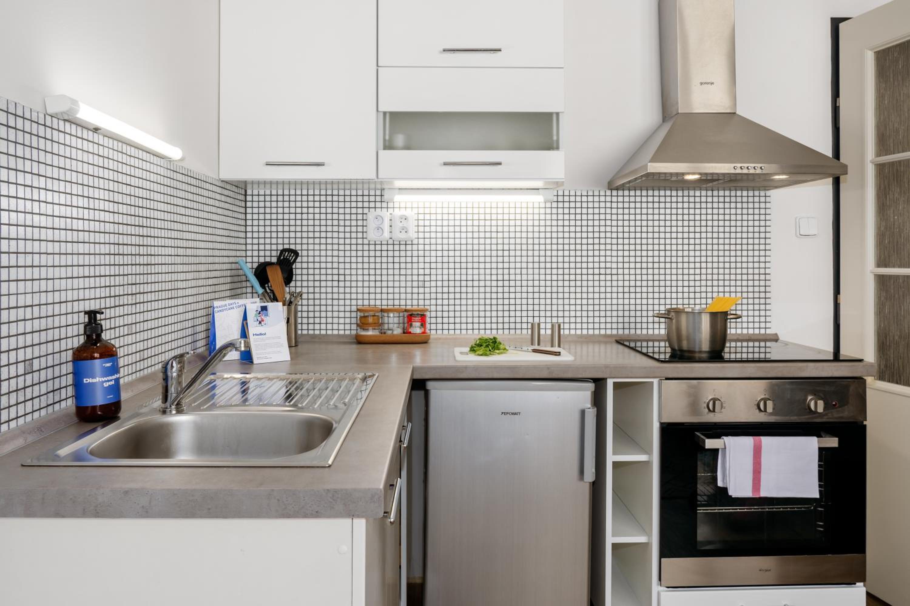 Prague Days - Open-plan Studio Near Vyšehrad Castle