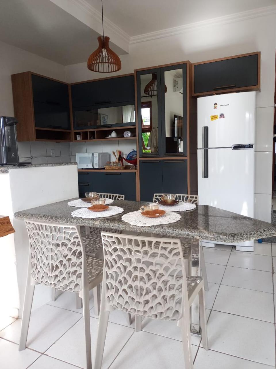 Apartamento 3 quartos Duplex na Praia Taperapuan, 400 metros da praia