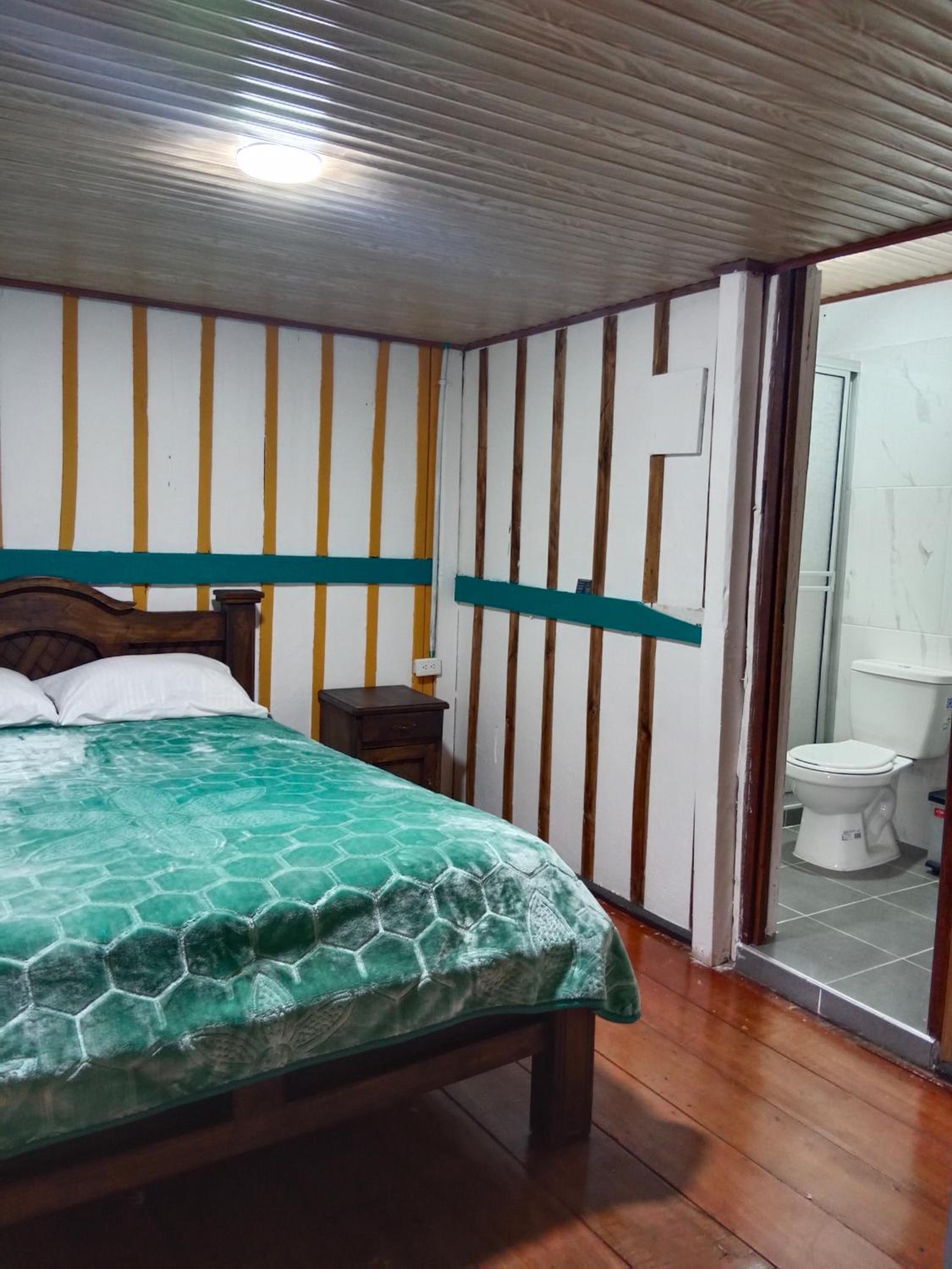Hostal Casa Celeste