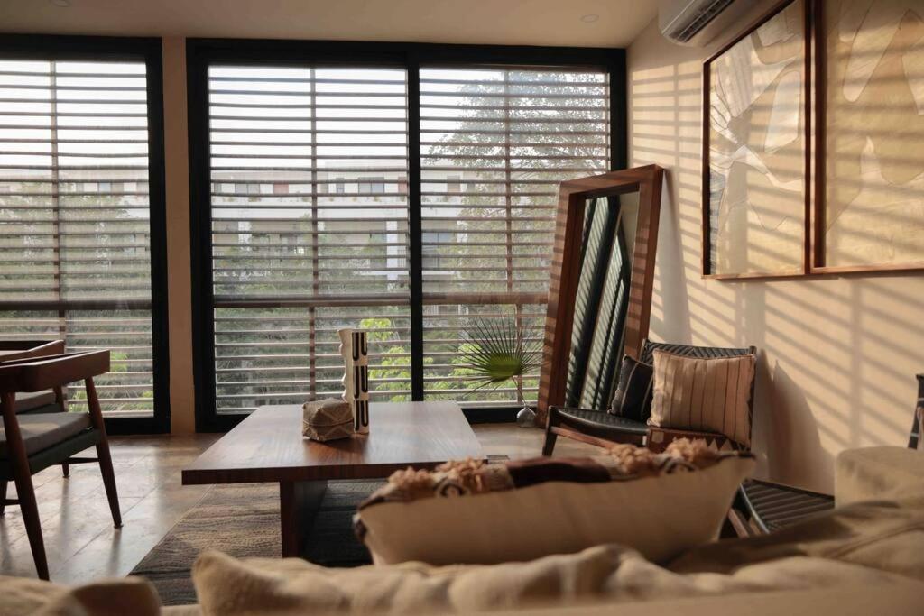 Stunning 2 Bd PH w Private Pool view 5
