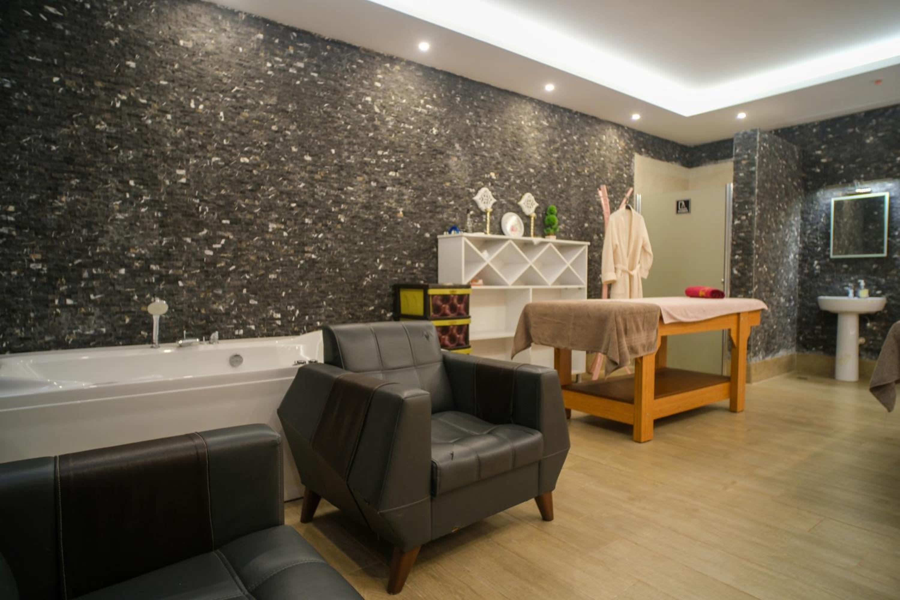 Graf Victor Otel - Image 79