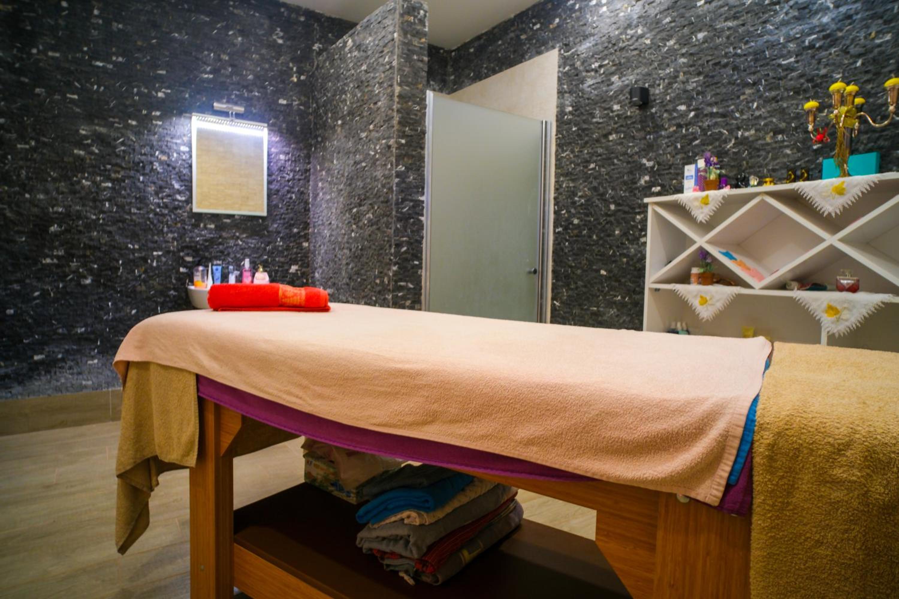 Graf Victor Otel - Image 83