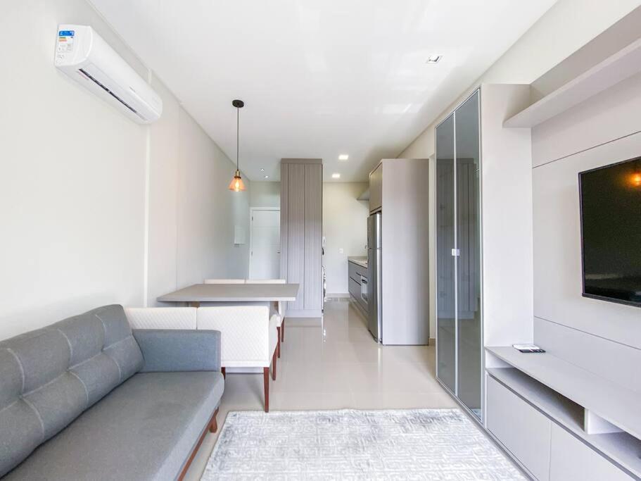 Apartamento sofisticado na Praia de Palmas - 0120