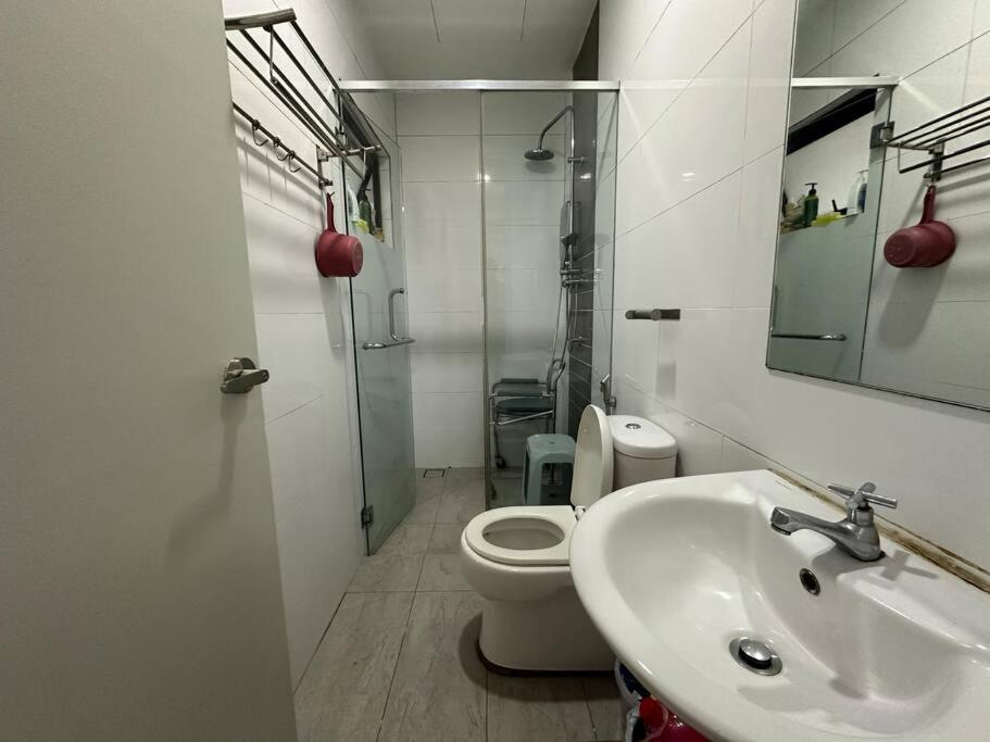 Condo Puchong Free WiFi & Netflix photo 2
