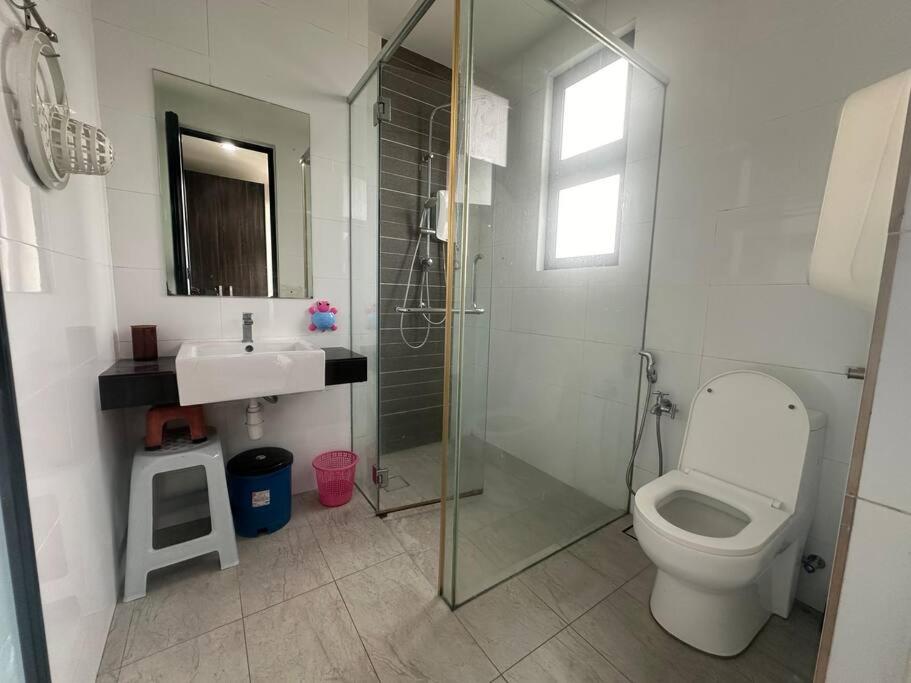 Condo Puchong Free WiFi & Netflix photo 3