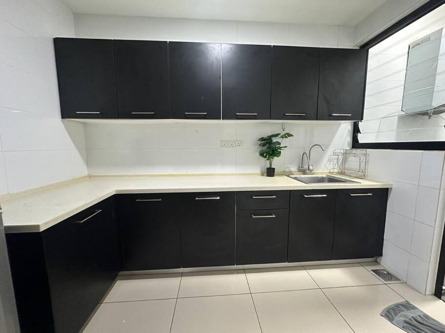 Condo Puchong Free WiFi & Netflix photo 5