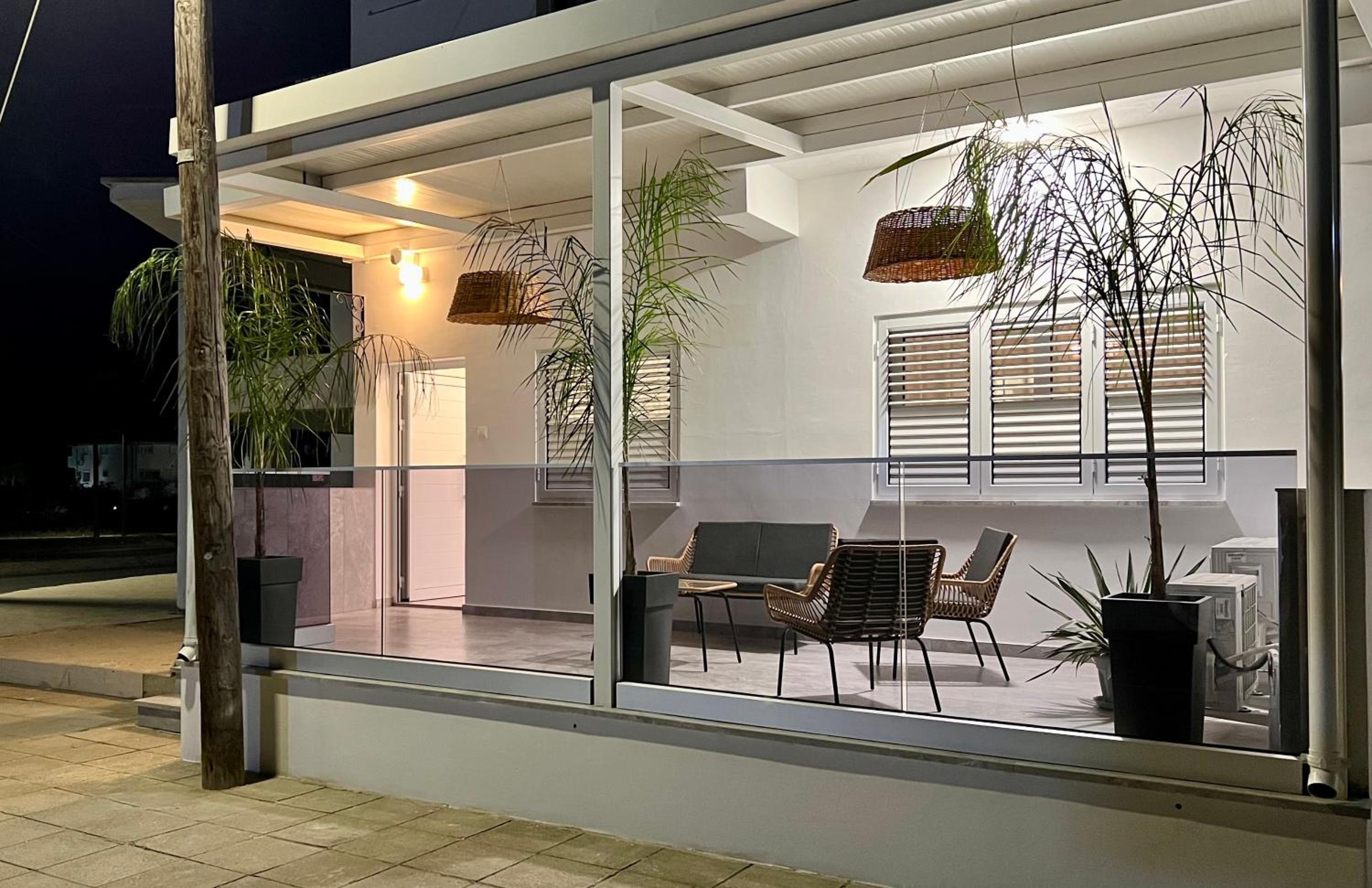 FatCow Beach Apartment